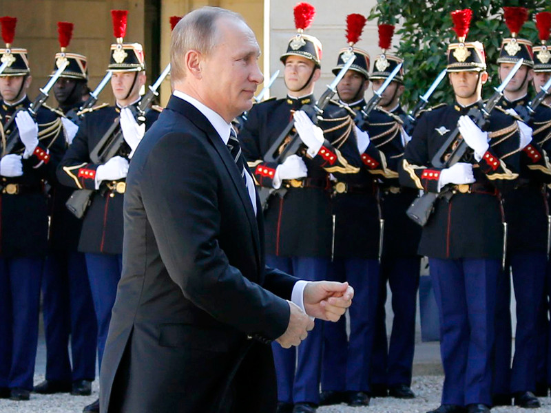 Le Monde: для властей Франции готовившийся визит Путина было серьезной головной болью