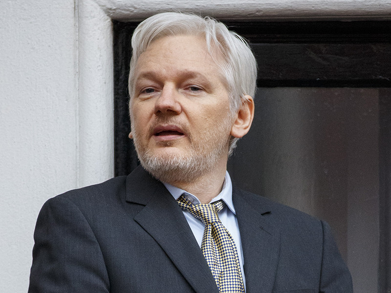 Власти Эквадора отключили доступ в интернет основателю сайта WikiLeaks Джулиану Ассанжу