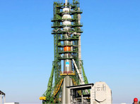 Услугами российских "Союзов" американцы пользуются после свертывания программы Shuttle, в воскресенье очередной космический корабль был установлен на стартовой площадке Байконура