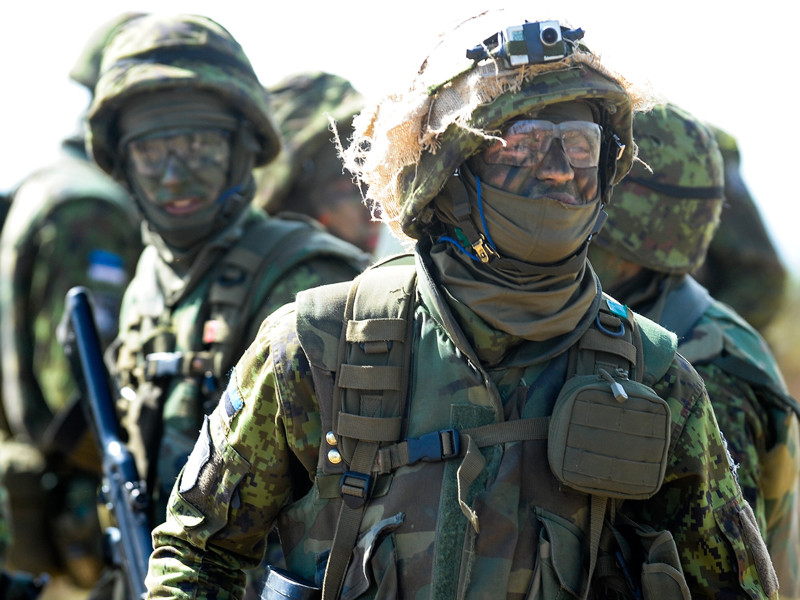 Половина военных элитного батальона Сил обороны Эстонии призналась в злоупотреблении алкоголем