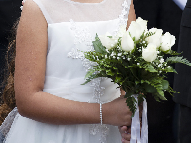 В мире насчитывается более 700 миллионов женщин, вступивших в брак до достижения 18-летнего возраста