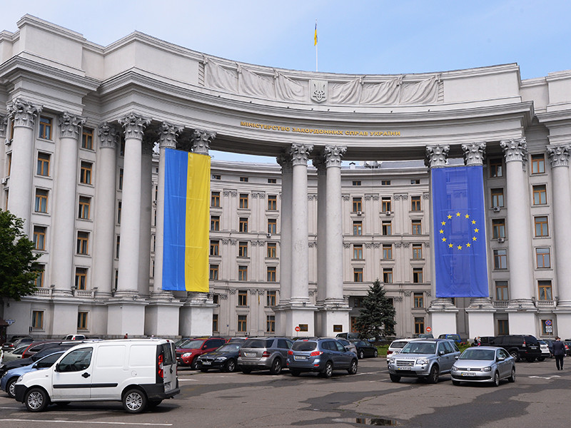 Министерство иностранных дел Украины вызвало консула РФ после задержания в Москве журналиста агентства "Укринформ" Романа Сущенко