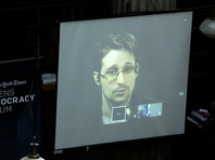 Эдвард Сноуден, который тогда работал в АНБ и ЦРУ, в 2013 году предал огласке сведения об электронной слежке американских спецслужб, в том числе о нелегальной прослушке разговоров 35 глав различных государств. Разоблачения Сноудена вызвали дипломатический скандал