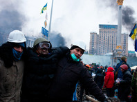 Многомесячный митинг в центре Киева, начавшийся в ноябре 2013 года, получил название Евромайдана - первоначально протестующие собрались после отказа президента Украины Виктора Януковича ратифицировать соглашение о евроинтеграции