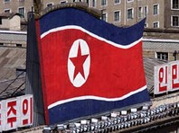 Власти Северной Кореи призывают жителей сдавать фольгу для поддержки армии, утверждая, что (американские) спутники не смогут делать снимки северокорейских комплексов противовоздушной обороны (ПВО), если они будут накрыты камуфляжными сетками из фольги