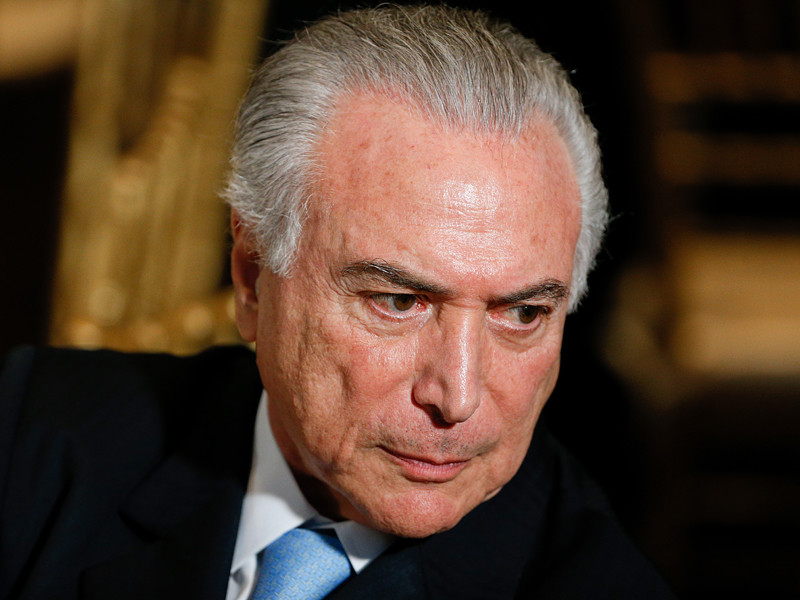 Президента Бразилии Мишеля Темера, возглавившего страну в конце лета этого года, обвиняют в давлении на кабинет министров и причастности к коррупции