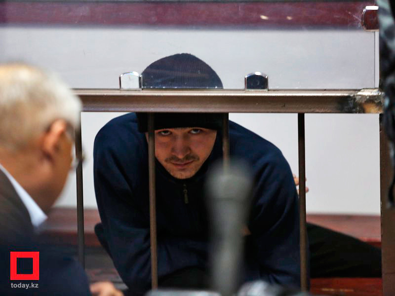 В Казахстане суд приговорил к смертной казни "алма-атинского стрелка", убившего 10 человек