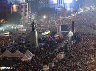 В Сеуле проходят масштабные марши с требованием отставки президента: акции собирают сотни тысяч человек