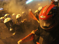 В Афинах полиция разогнала толпу протестующих против визита Обамы