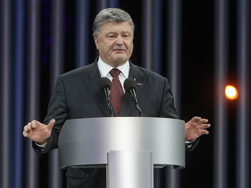 "Хочу отметить, что заработная плата президента Украины Петра Порошенко, начиная с 2014 года, перечисляется на благотворительные цели"