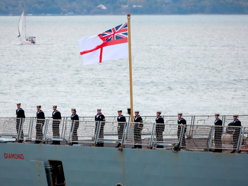 Количество судов у британских ВМС в парламенте королевства признали "удручающе низким"