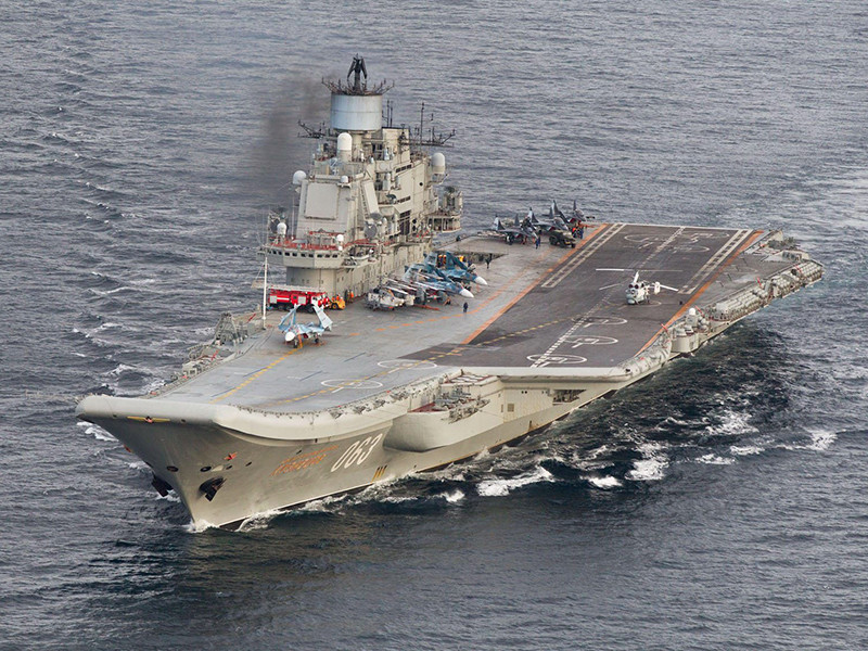 Российский истребитель разбился в Средиземном море вскоре после взлета с авианосца "Адмирал Кузнецов", сообщает Fox News со ссылкой на двух американских чиновников