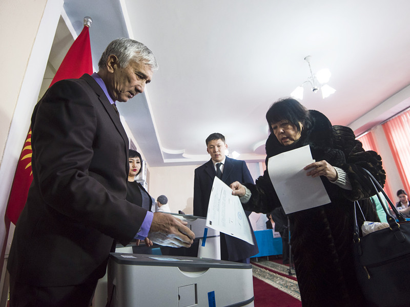 В Киргизии в воскресенье, 11 декабря, состоялся референдум о внесении поправок в конституцию страны