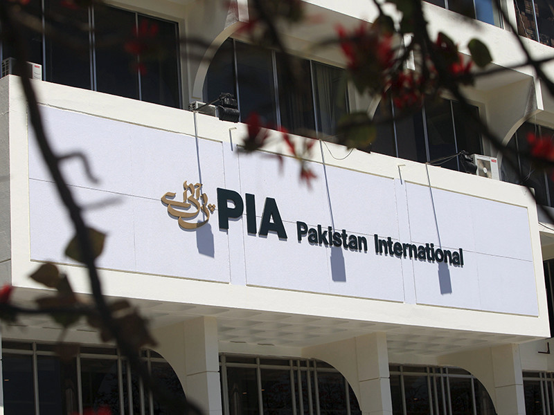 Самолет национального перевозчика Пакистана Pakistan International Airlines с 47 пассажирами на борту исчез с радаров