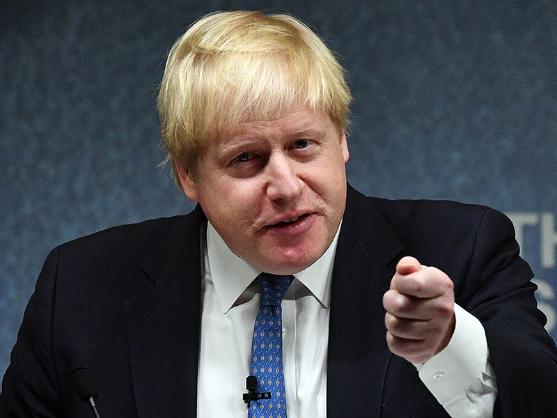 Глава Министерства иностранных дел Великобритании Борис Джонсон вызвал послов России и Ирана, чтобы лично выразить им беспокойство в связи с ситуацией в сирийском Алеппо