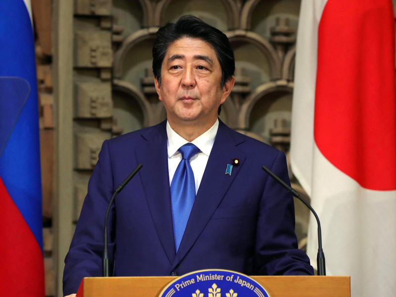Премьер-министр Японии Синдзо Абэ собирается посетить Россию в начале 2017 года для обсуждения вопроса о заключении мирного соглашения