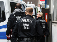 В настоящее время полицейские устанавливают истинные мотивы действий подозреваемых. В сообщении полиции не говорится, есть ли связь между задержанием и недавним терактом в центре Берлина, где грузовик въехал в собравшуюся на рождественской ярмарке толпу, задавив насмерть 12 человек