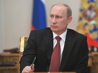 По словам американского лидера, он призвал Путина прекратить вмешательства в выборы, иначе его ожидают "серьезные последствия"