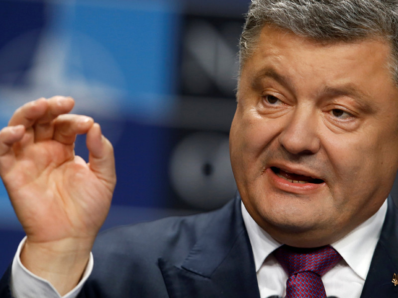 Президент Украины Петр Порошенко заявил, что Россия ведет "глобальную кибервойну", и призвал мир противодействовать российской киберугрозе