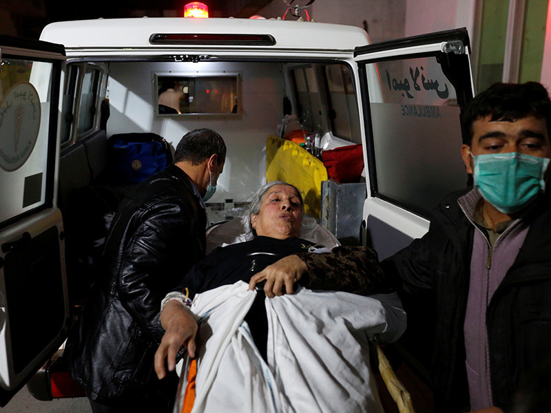 В Кабуле по меньшей мере 22 человека погибли, и более 70 получили ранения в результате двойного взрыва неподалеку от здания парламента Афганистана