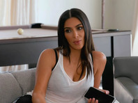 Французские правоохранительные органы изъяли наличные на общую сумму в 300 тысяч евро у подозреваемых в громком ограблении звезды шоу-бизнеса Ким Кардашьян во время Недели моды в Париже