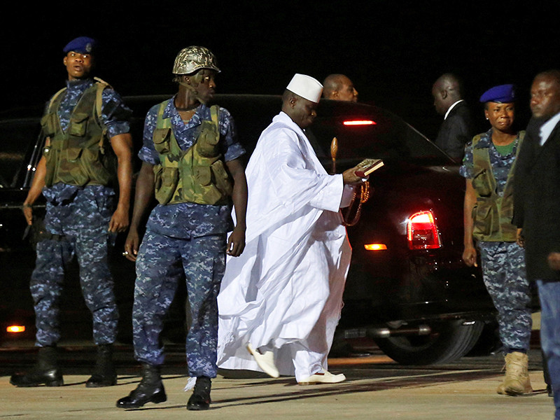 Бывший президент Гамбии перед отъездом из страны забрал все деньги из госказны