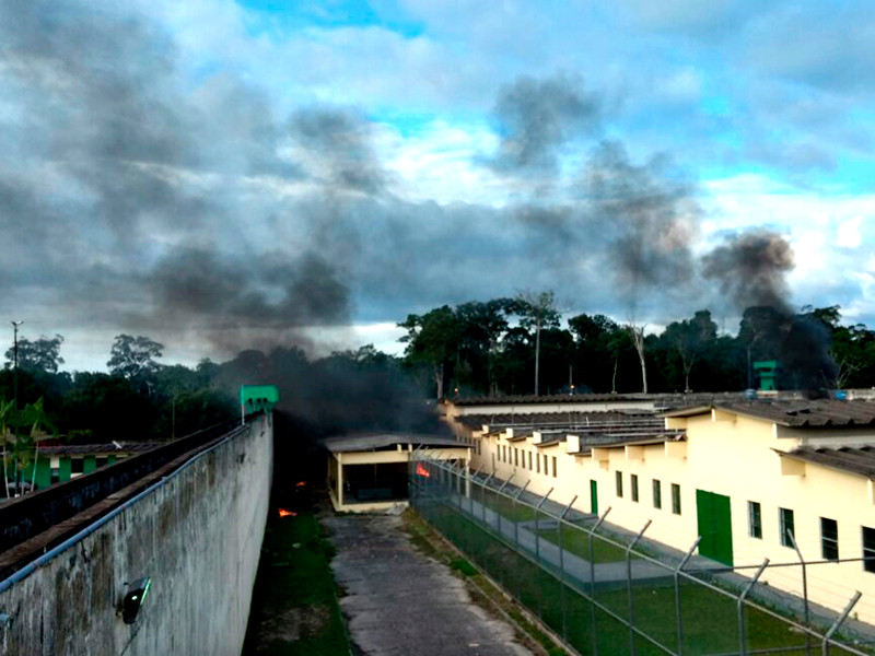 Тюремный бунт в Бразилии унес жизни около 60 человек