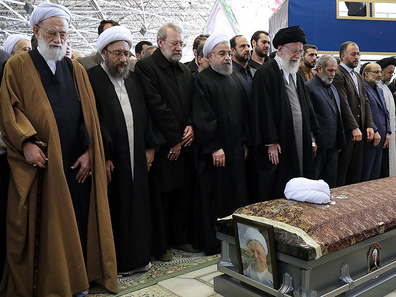 В Тегеране во вторник, 10 января, состоялись похороны бывшего президента Ирана Хашеми Рафсанджани, ушедшего из жизни на 83-м году жизни