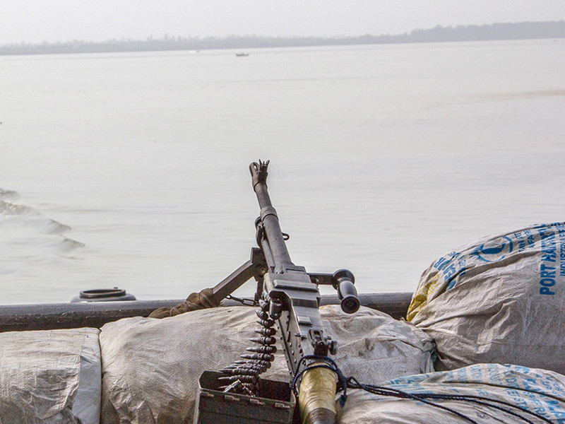 В Нигерии пираты захватили в заложники российских моряков и украинца