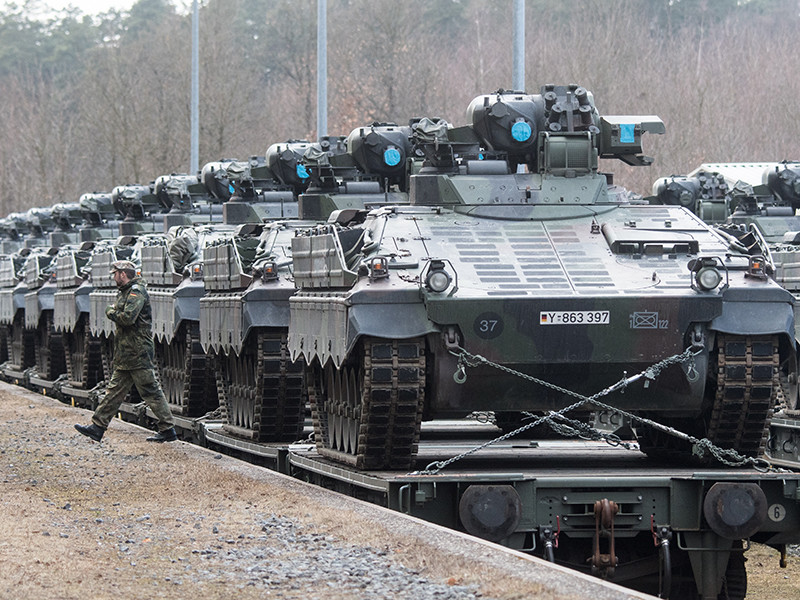 Германия перебрасывает бронетехнику в Литву в соответствии с программой НАТО