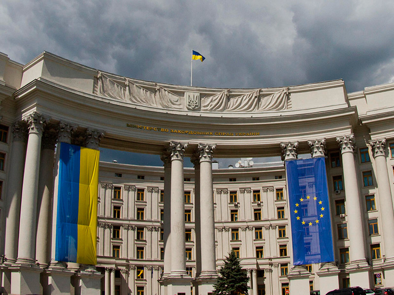 МИД Украины ожидает от России подтверждения информации о задержании 47 украинцев в рамках дела о международном наркосиндикате и направил соответствующие запросы
