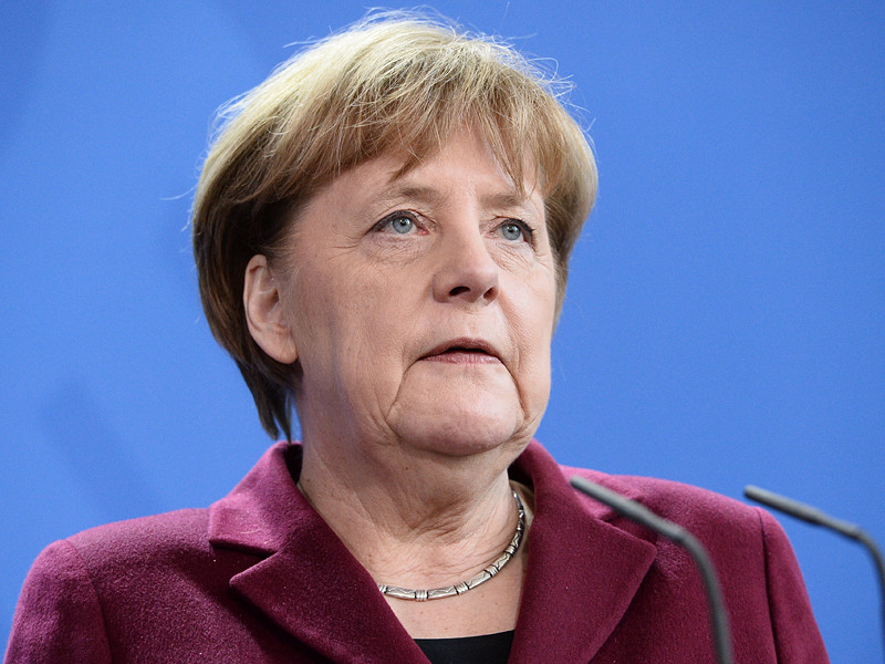 Канцлер Германии Ангела Меркель решила отменить поездку в Иерусалим на израильско-германский саммит, запланированный на 10-11 мая