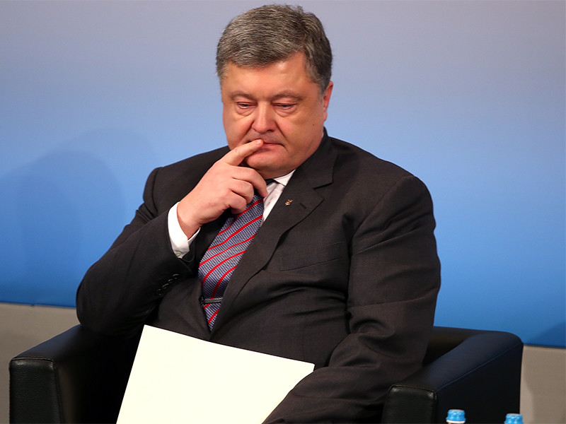 Порошенко обвинил Путина в желании "разукрасить Украину в русские цвета"