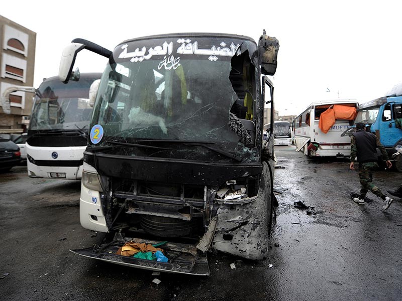 В Дамаске в результате двойного теракта погибли по меньшей мере 40 граждан Ирака, которые на автобусах направлялись в некрополь Баб аль-Сагхир в исторической части сирийской столицы


