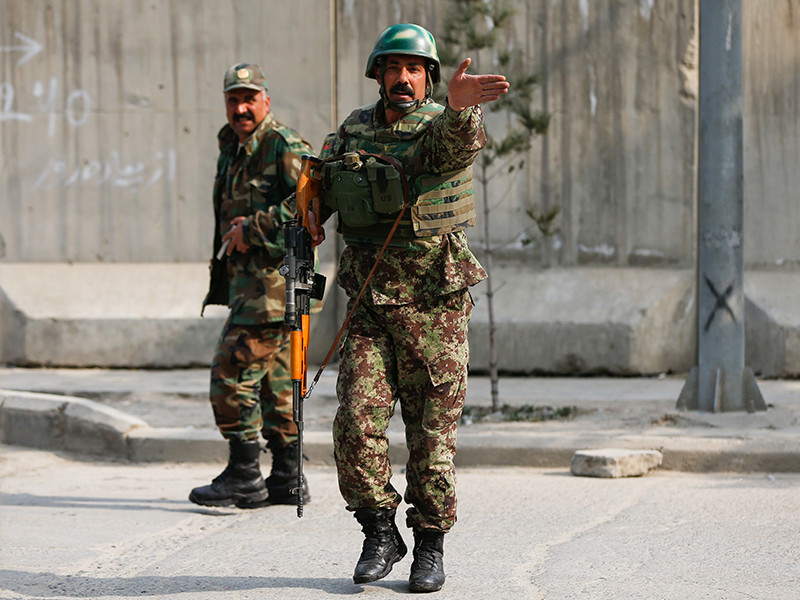 В северо-восточной афганской провинции Кундуз сотрудник местной полиции застрелил девять своих коллег и после расправы скрылся