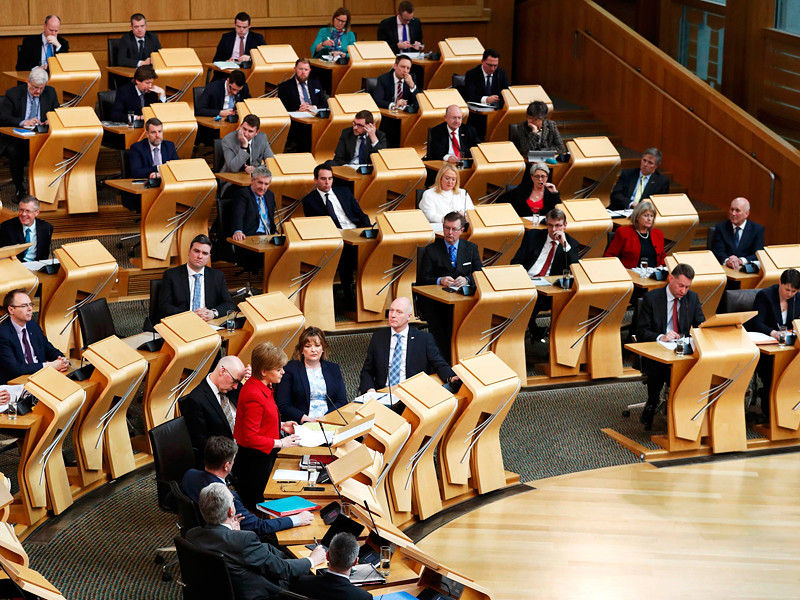 В Шотландии депутаты местного парламента проголосовали за проведение нового референдума о полной независимости страны