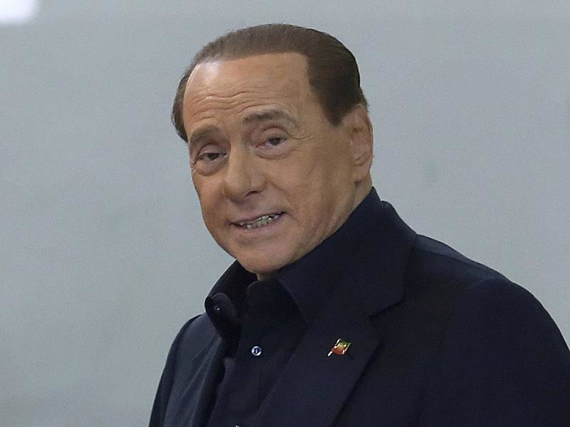 Берлускони пообедал в McDonald's

