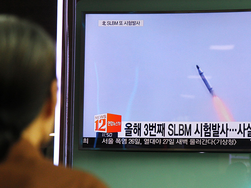 Северная Корея в среду, 22 марта, провела ракетный запуск, сообщило агентство Kyodo со ссылкой на источник в правительстве Японии. При этом отмечалось, что испытания с большой долей вероятности закончились неудачей