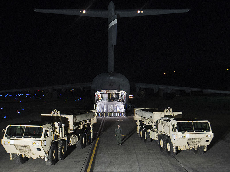 Соединенные Штаты приступили к размещению системы противоракетной обороны THAAD в Южной Корее. В понедельник, 6 марта, в страну доставлены первые элементы комплексов