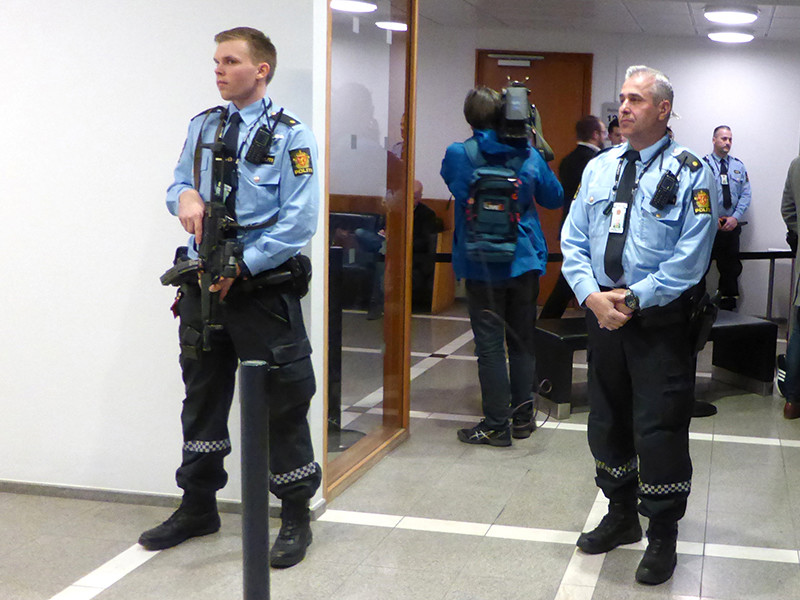 Арестованный в Норвегии на две недели 17-летний россиянин, который был задержан в субботу, 8 апреля, в Осло по подозрению в закладке самодельной бомбы, оказался беженцем из Ингушетии