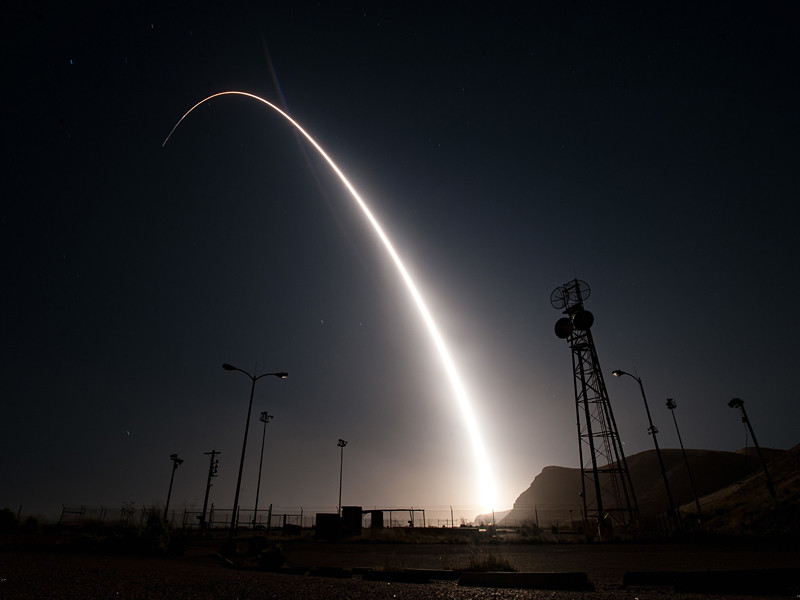 Военно-воздушные силы (ВВС) США провели успешный запуск межконтинентальной баллистической ракеты (МБР) LGM-30G Minuteman III с базы Ванденберг (штат Калифорния)