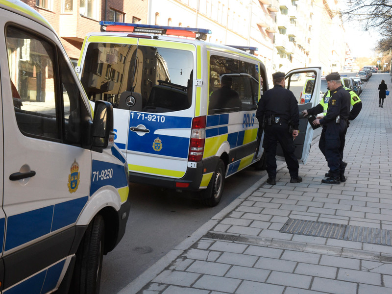 Гражданин Узбекистана, задавивший людей в центре Стокгольма, признался в "террористическом преступлении"

