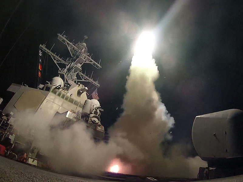 Президент США Дональд Трамп поблагодарил командира эсминца ВМС США USS Porter Андрию Слау за нанесенный  ракетный удар по Сирии