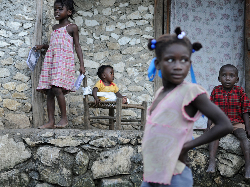 Организация Объединенных Наций провела собственное внутреннее расследование, по итогам которого были выявлены случаи массового растления несовершеннолетних детей на Гаити миротворцами ООН