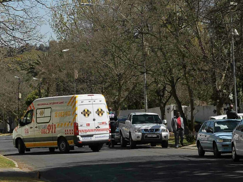 В Южно-Африканской республике не менее 17 школьников погибли, когда микроавтобус, в котором они ехали, врезался в грузовик и взорвался
