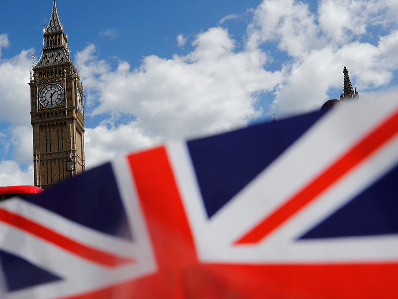 Британский парламент проголосовал за проведение досрочных выборов 8 июня