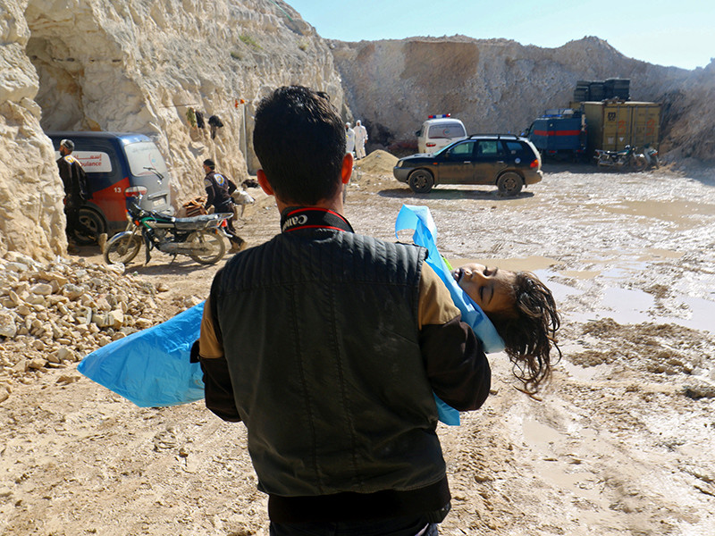 Мировые лидеры призывают к проведению расследования на фоне сообщений о химической атаке в городе Хан-Шейхун сирийской провинции Идлиб, в результате которой погибли 58 человек, в том числе 11 детей