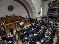 Верховный суд Венесуэлы пересмотрит свой указ о лишении полномочий парламента, который контролируют оппозиционные партии