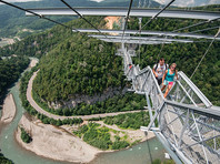 439-метровый сочинский мост в Ахштырском ущелье