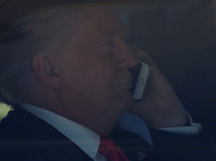 Эксперты по безопасности заявили, что разговоры президента США по мобильному личному телефону доступны для разведки других стран